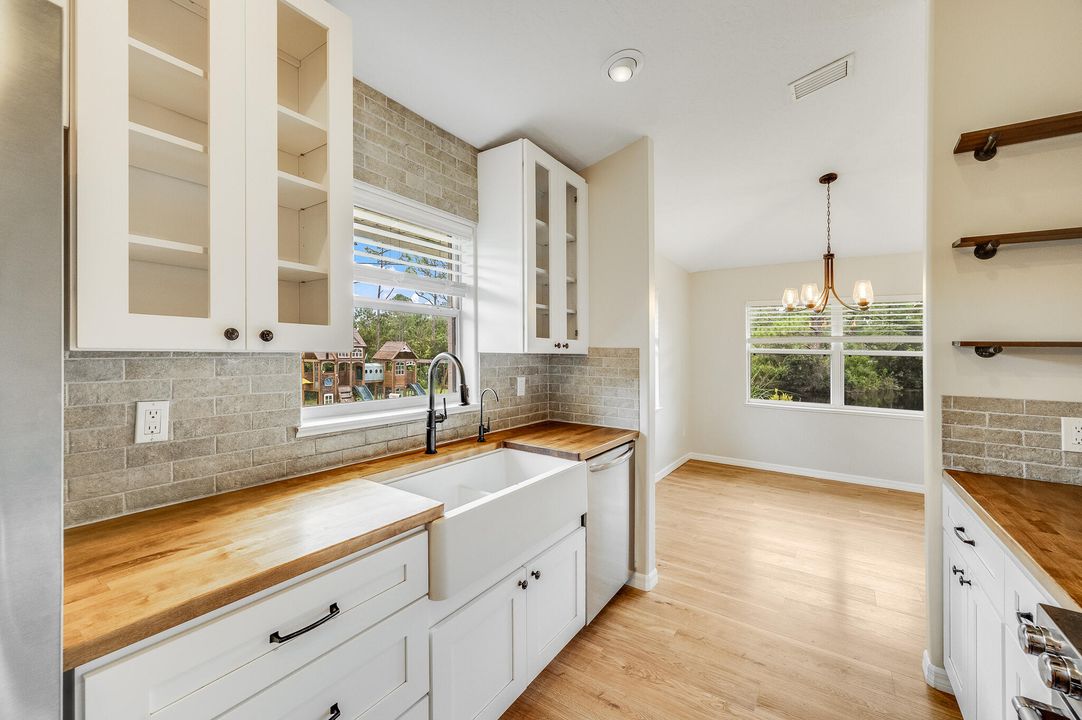 For Sale: $640,000 (3 beds, 2 baths, 1834 Square Feet)