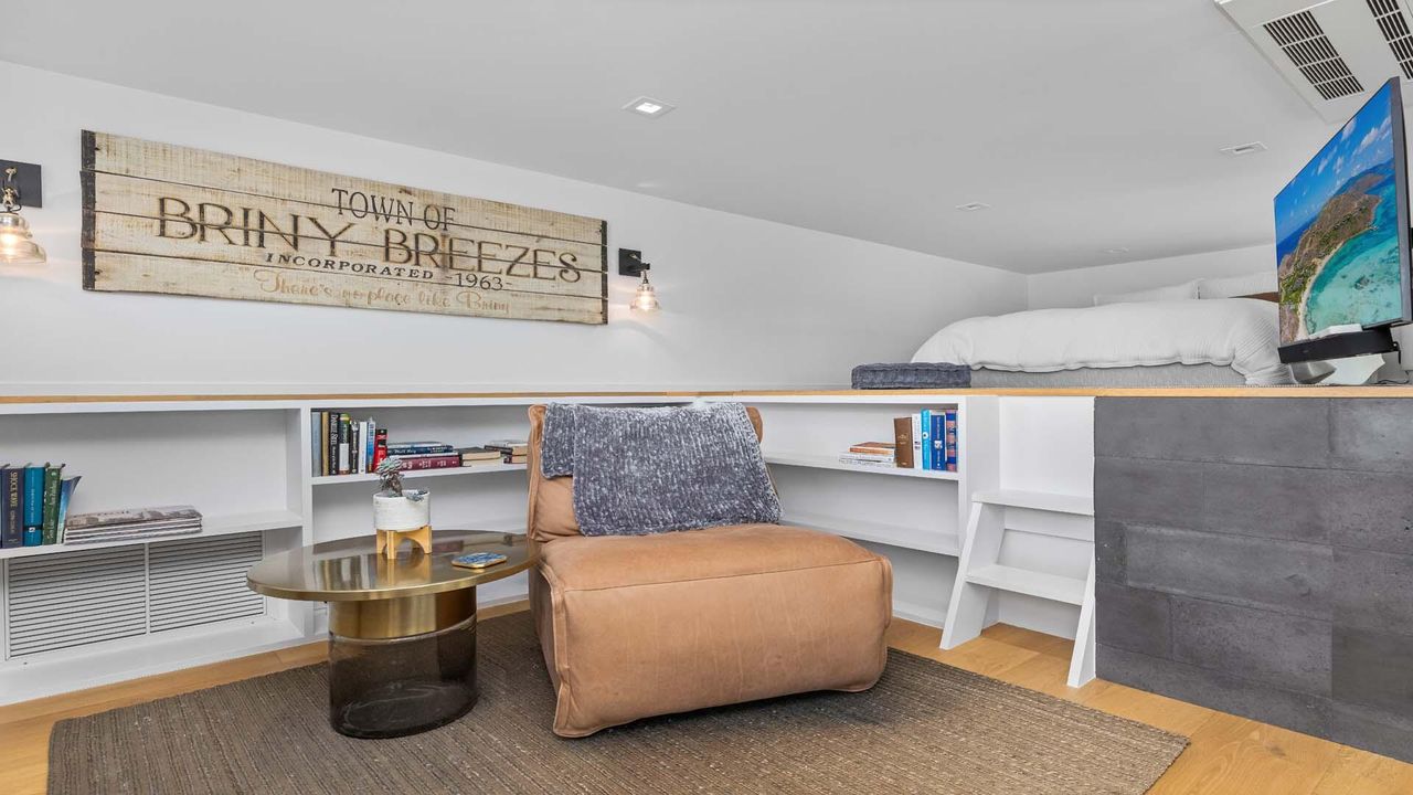 For Sale: $19,850,000 (5 beds, 4 baths, 7991 Square Feet)