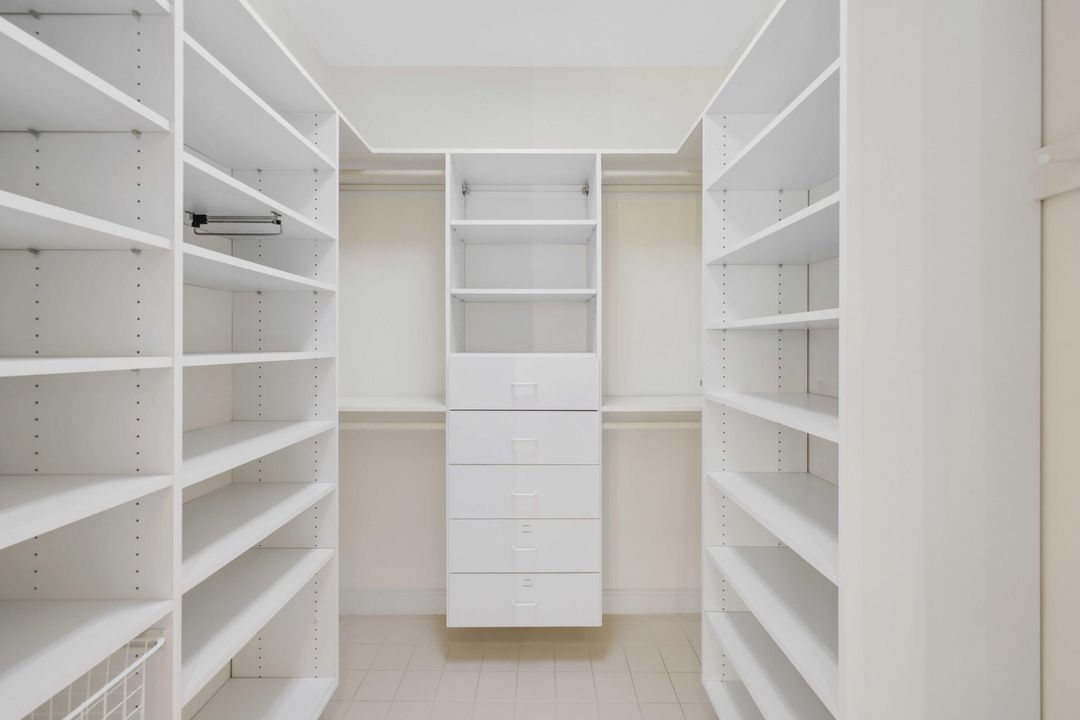 For Sale: $3,850,000 (3 beds, 3 baths, 3198 Square Feet)