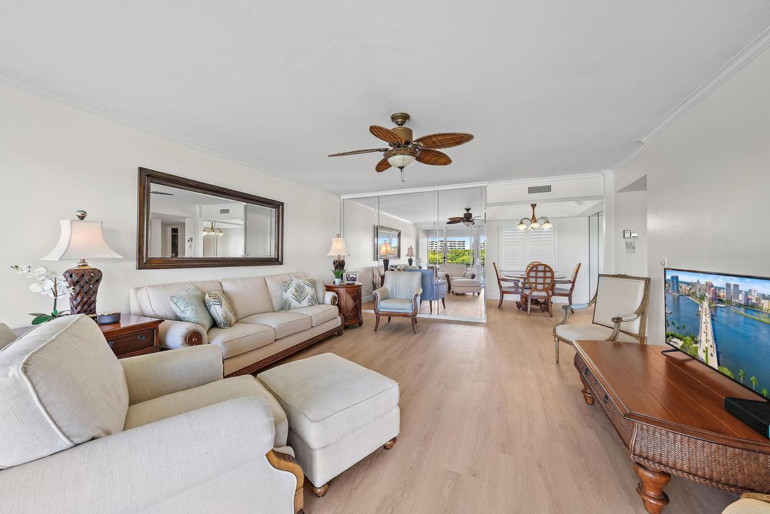 Active With Contract: $1,095,000 (2 beds, 2 baths, 1168 Square Feet)