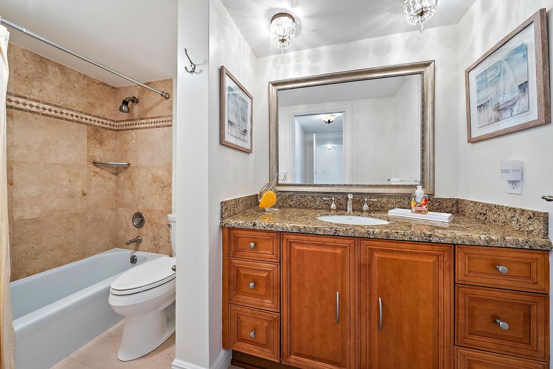 Active With Contract: $1,095,000 (2 beds, 2 baths, 1168 Square Feet)