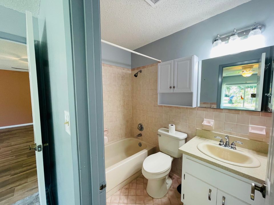 待售: $277,998 (2 贝兹, 2 浴室, 1550 平方英尺)