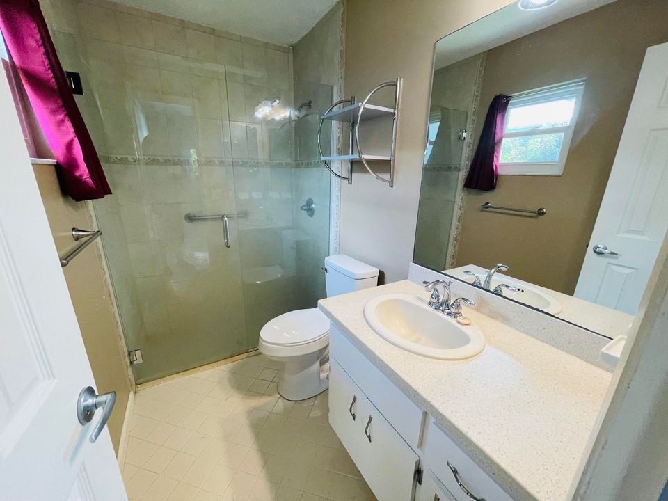 待售: $277,998 (2 贝兹, 2 浴室, 1550 平方英尺)