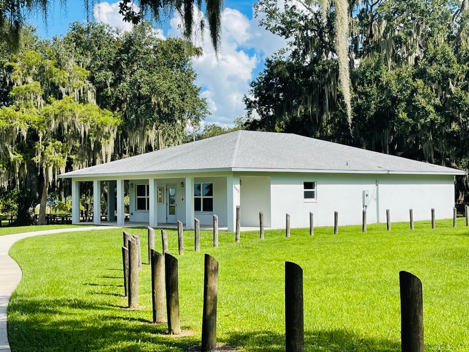 待售: $277,998 (2 贝兹, 2 浴室, 1550 平方英尺)