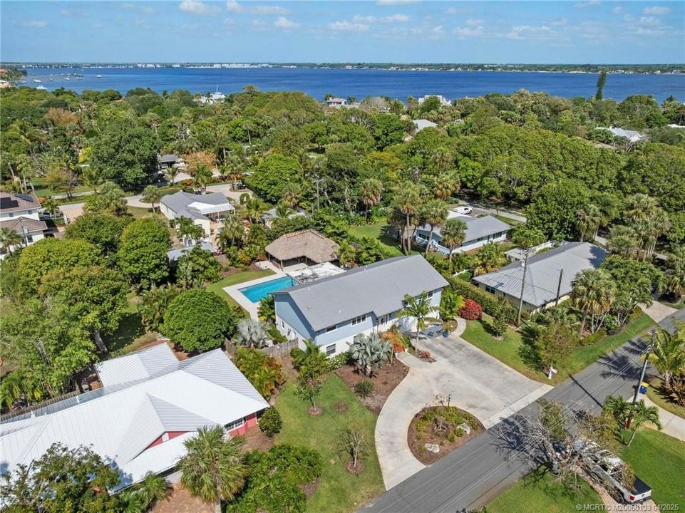 Activo con contrato: $1,195,000 (5 camas, 3 baños, 2743 Pies cuadrados)