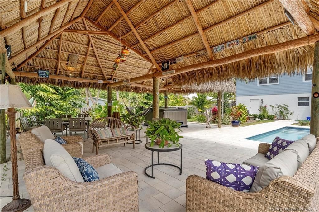 Activo con contrato: $1,195,000 (5 camas, 3 baños, 2743 Pies cuadrados)