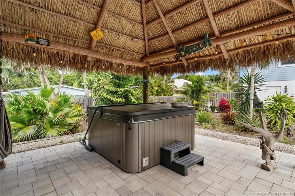 Activo con contrato: $1,195,000 (5 camas, 3 baños, 2743 Pies cuadrados)