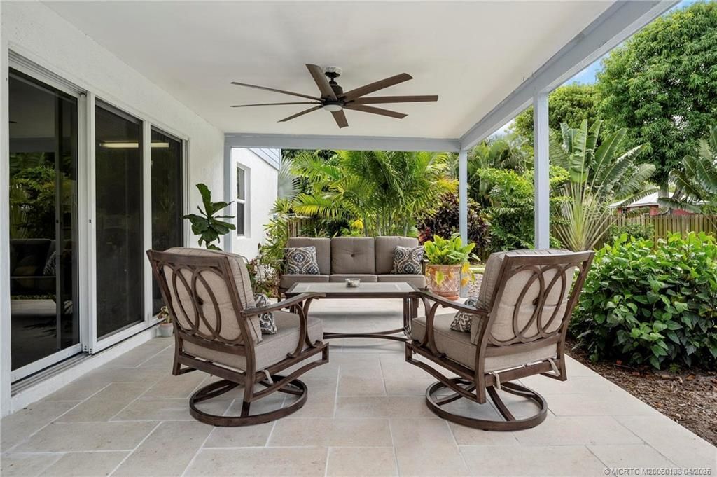 Activo con contrato: $1,195,000 (5 camas, 3 baños, 2743 Pies cuadrados)