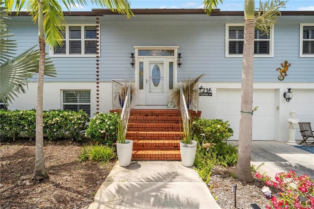 Activo con contrato: $1,195,000 (5 camas, 3 baños, 2743 Pies cuadrados)