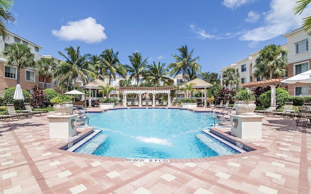 合同活跃: $2,650 (3 贝兹, 2 浴室, 1193 平方英尺)