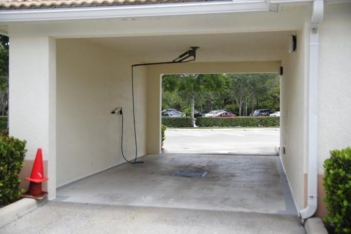 合同活跃: $2,650 (3 贝兹, 2 浴室, 1193 平方英尺)