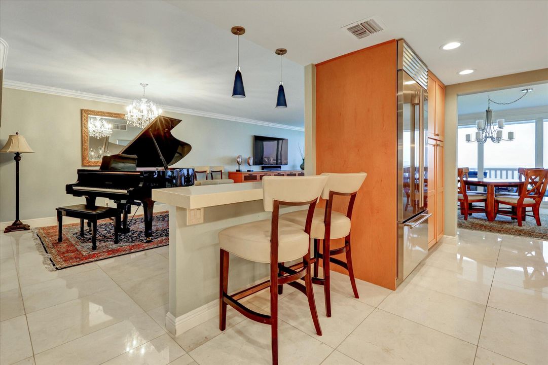 Active With Contract: $1,200,000 (2 beds, 2 baths, 1970 Square Feet)