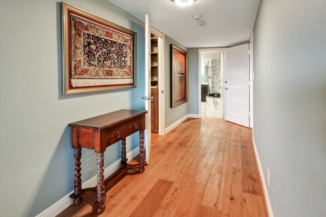 Active With Contract: $1,200,000 (2 beds, 2 baths, 1970 Square Feet)