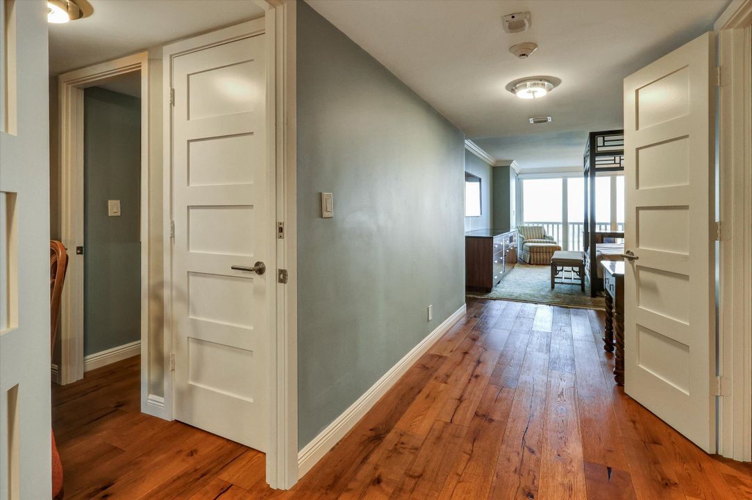 Active With Contract: $1,200,000 (2 beds, 2 baths, 1970 Square Feet)