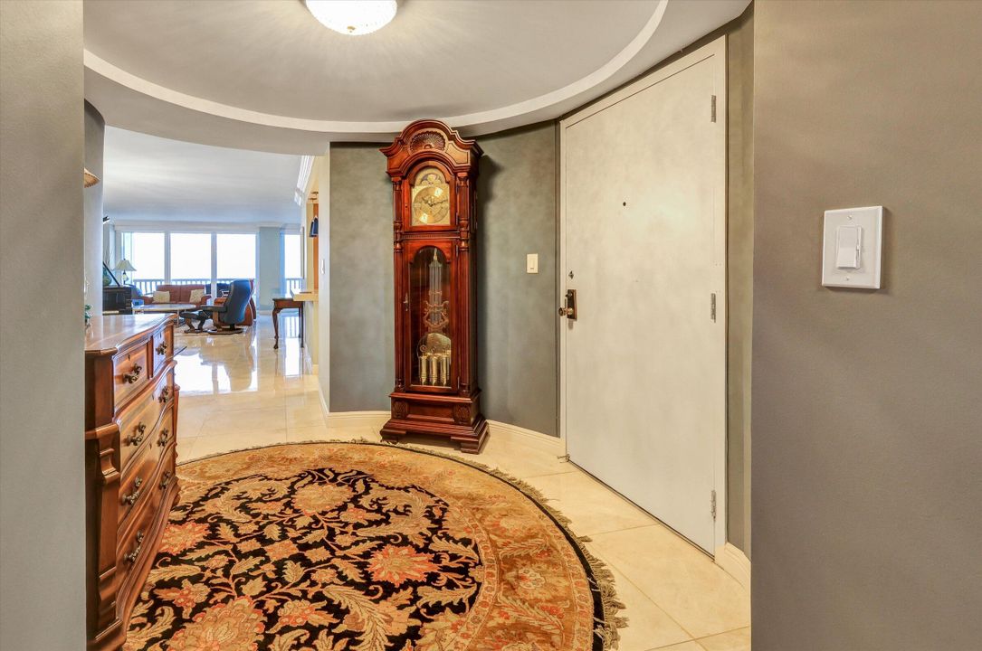 Active With Contract: $1,200,000 (2 beds, 2 baths, 1970 Square Feet)