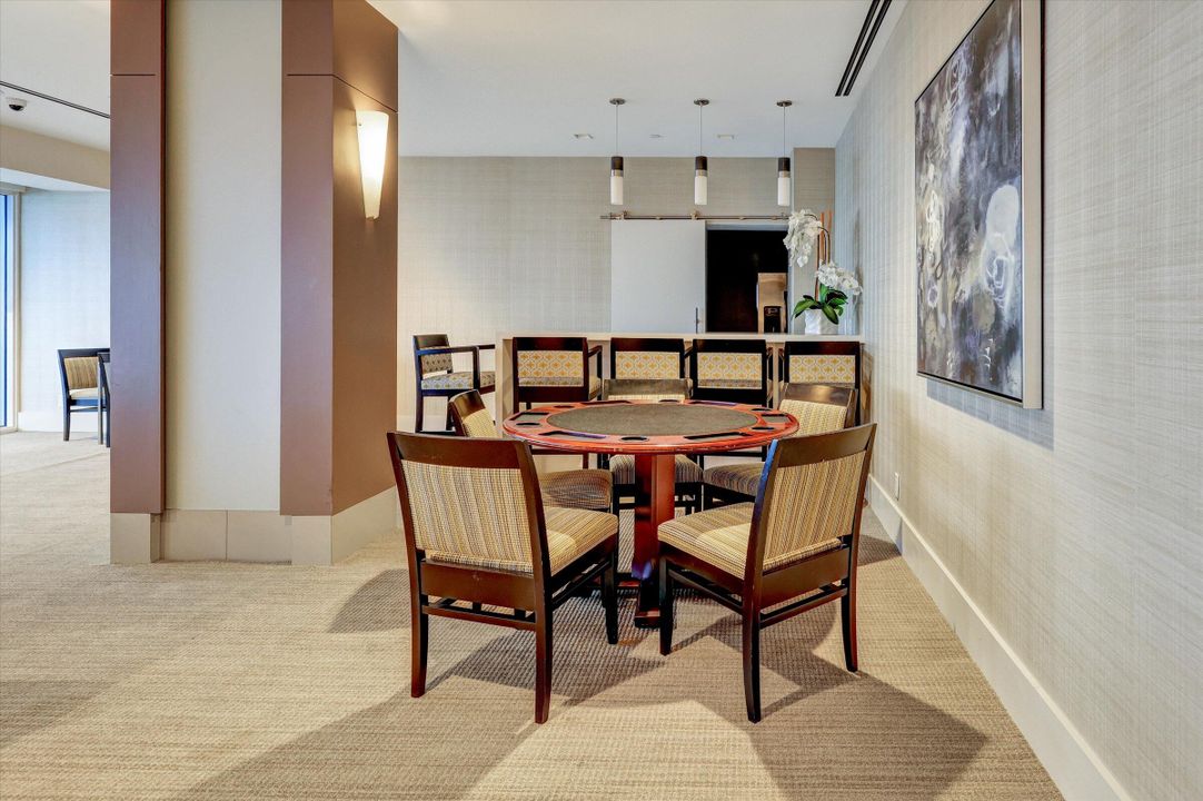 Active With Contract: $1,200,000 (2 beds, 2 baths, 1970 Square Feet)