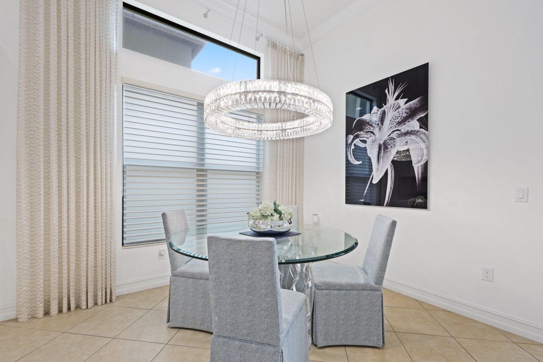 Activo con contrato: $1,575,000 (3 camas, 3 baños, 3249 Pies cuadrados)