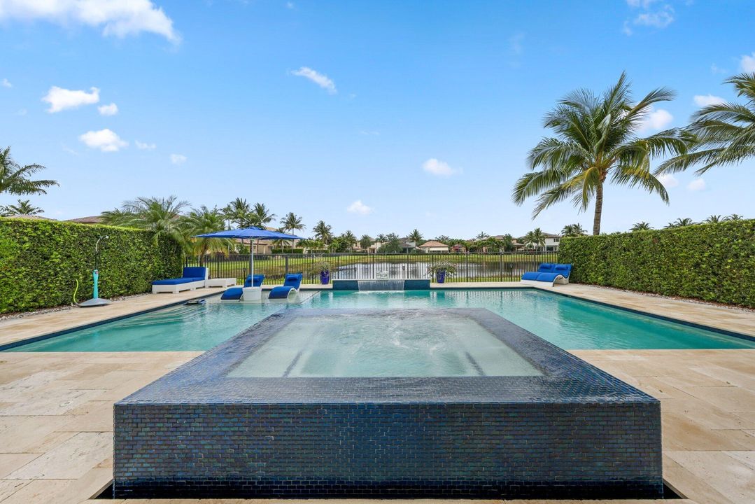 Activo con contrato: $1,575,000 (3 camas, 3 baños, 3249 Pies cuadrados)