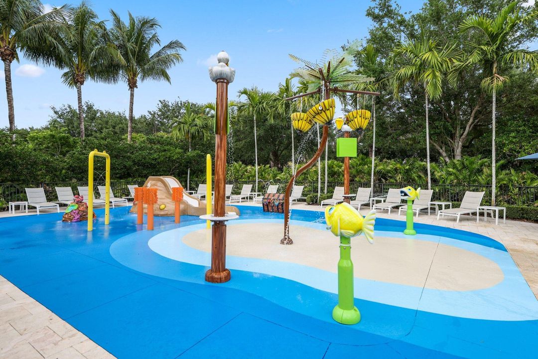 Activo con contrato: $1,575,000 (3 camas, 3 baños, 3249 Pies cuadrados)