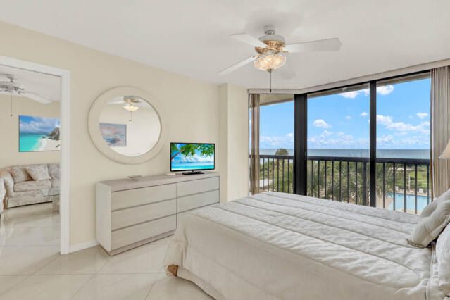 For Sale: $405,000 (2 beds, 2 baths, 1228 Square Feet)