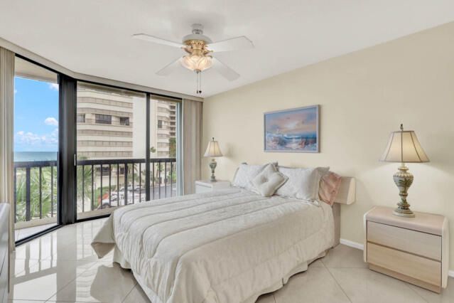 For Sale: $405,000 (2 beds, 2 baths, 1228 Square Feet)