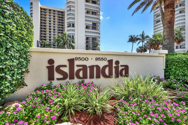 For Sale: $405,000 (2 beds, 2 baths, 1228 Square Feet)