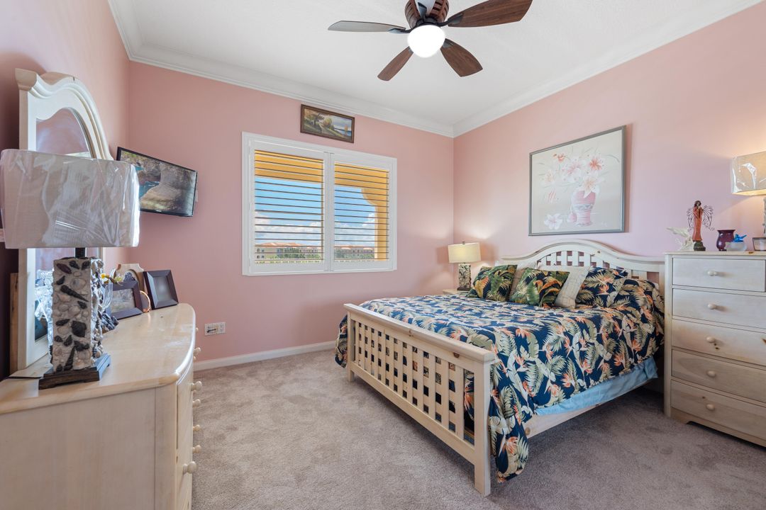 For Sale: $420,000 (2 beds, 2 baths, 1989 Square Feet)