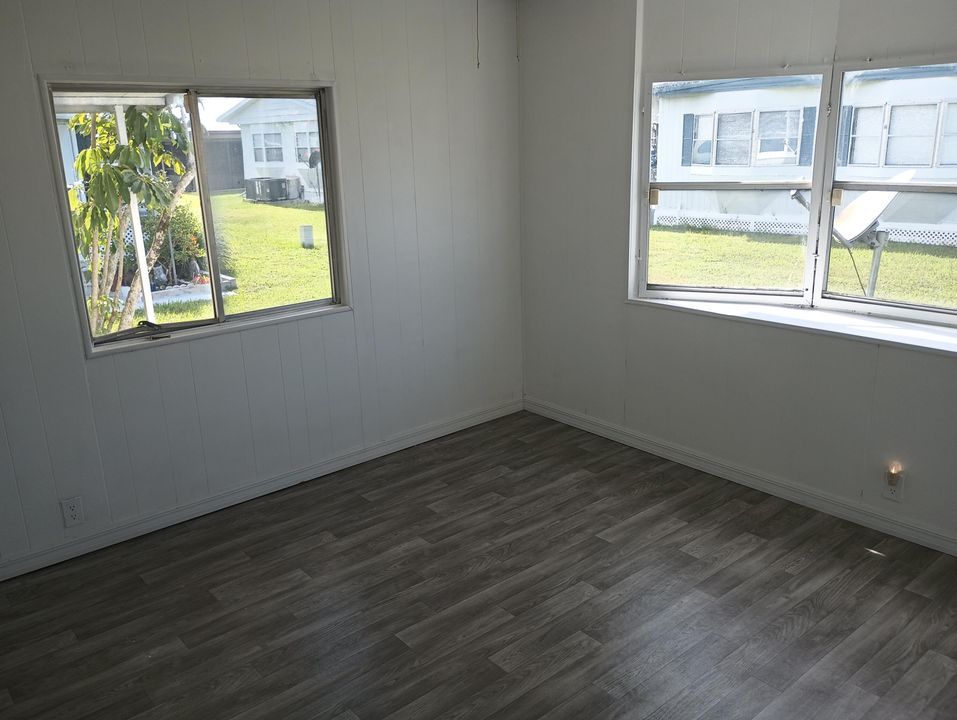 待售: $16,000 (2 贝兹, 2 浴室, 1000 平方英尺)