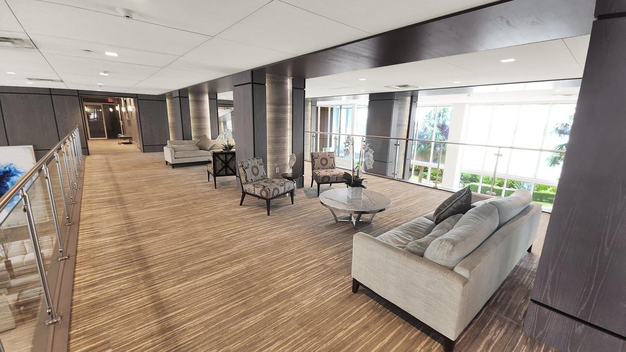 Active With Contract: $1,200,000 (2 beds, 2 baths, 1970 Square Feet)