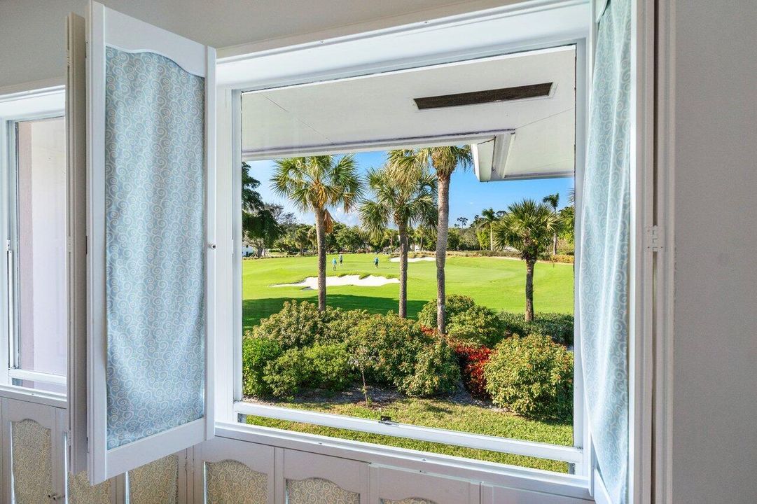 For Sale: $525,000 (3 beds, 2 baths, 1958 Square Feet)