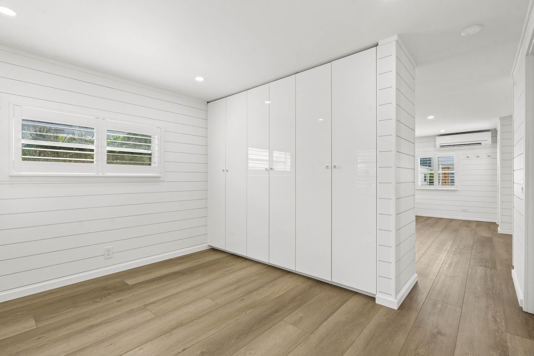 For Sale: $399,999 (1 beds, 1 baths, 500 Square Feet)