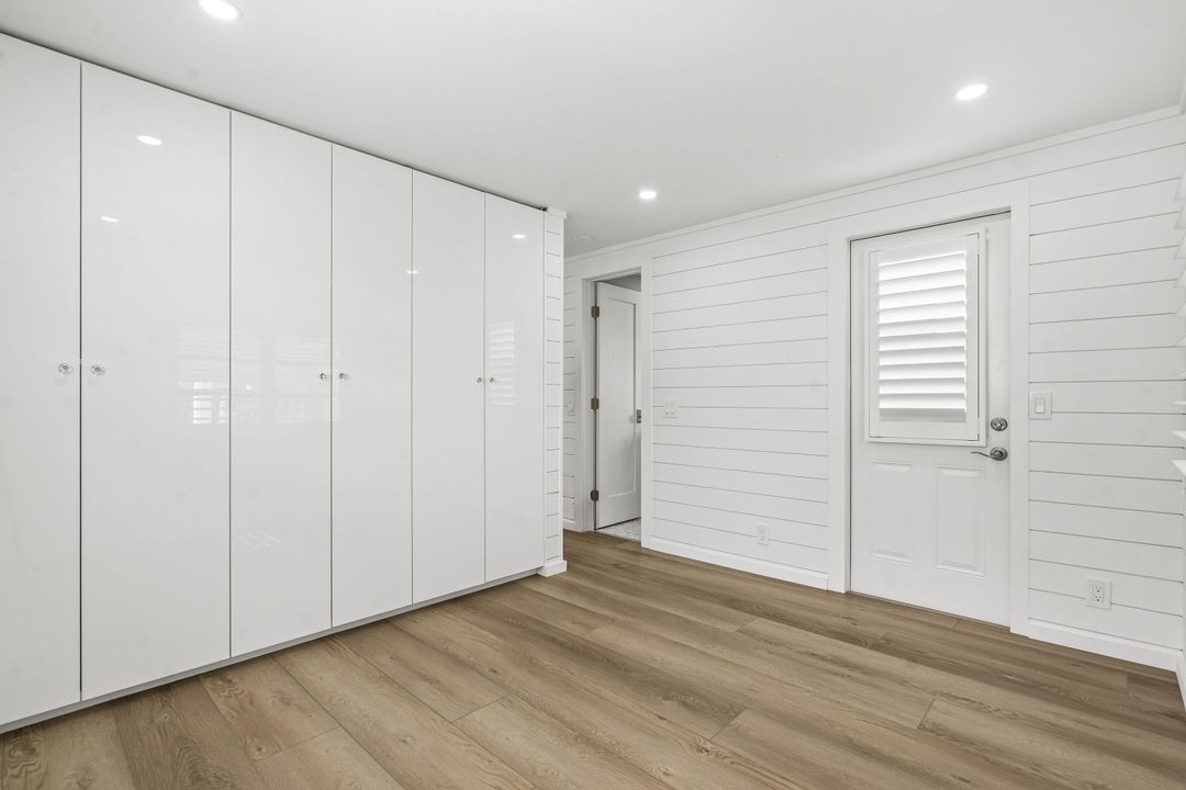 For Sale: $399,999 (1 beds, 1 baths, 500 Square Feet)