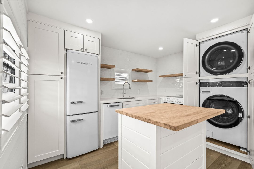 For Sale: $399,999 (1 beds, 1 baths, 500 Square Feet)