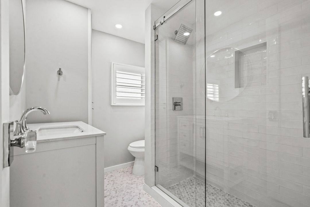 For Sale: $399,999 (1 beds, 1 baths, 500 Square Feet)