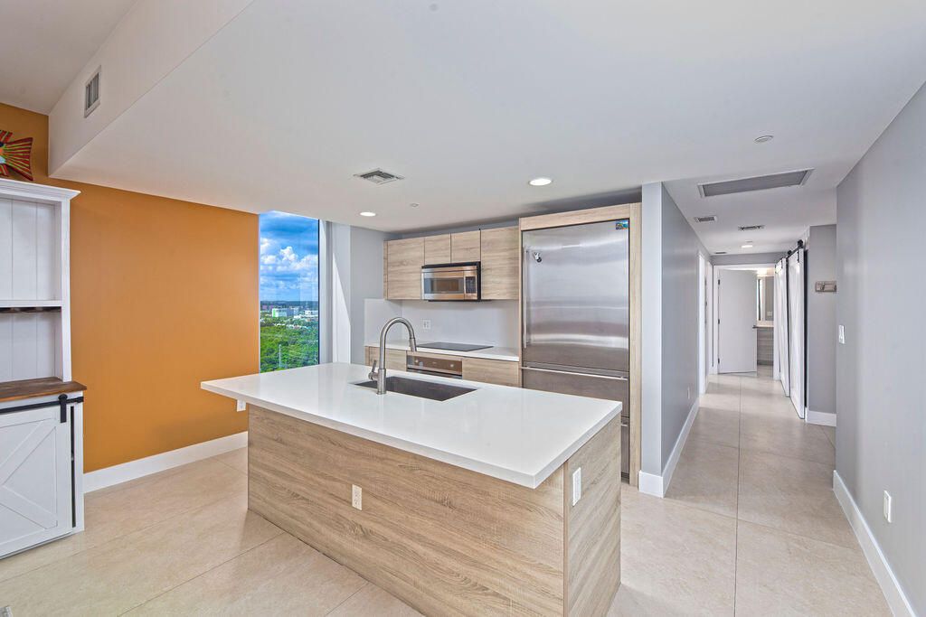 Active With Contract: $875,000 (3 beds, 2 baths, 1556 Square Feet)