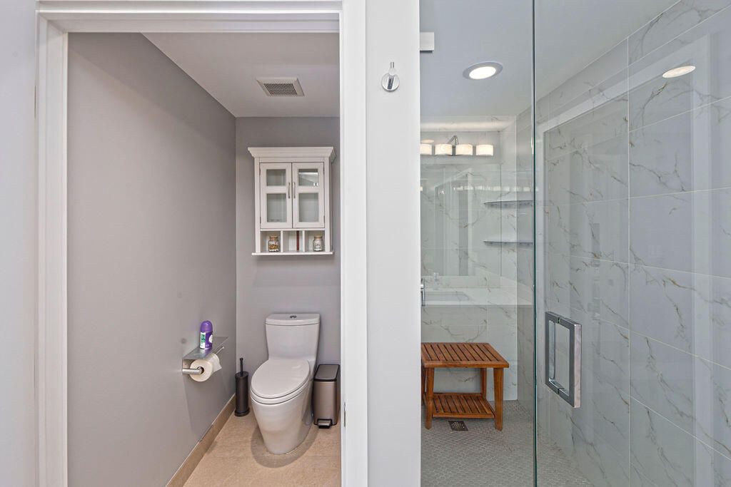 Active With Contract: $875,000 (3 beds, 2 baths, 1556 Square Feet)