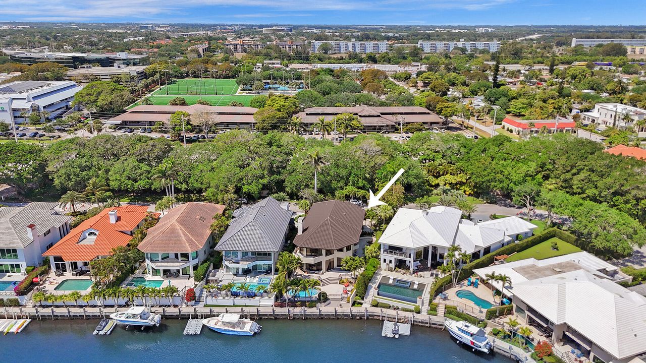 Active With Contract: $3,999,000 (4 beds, 4 baths, 4850 Square Feet)