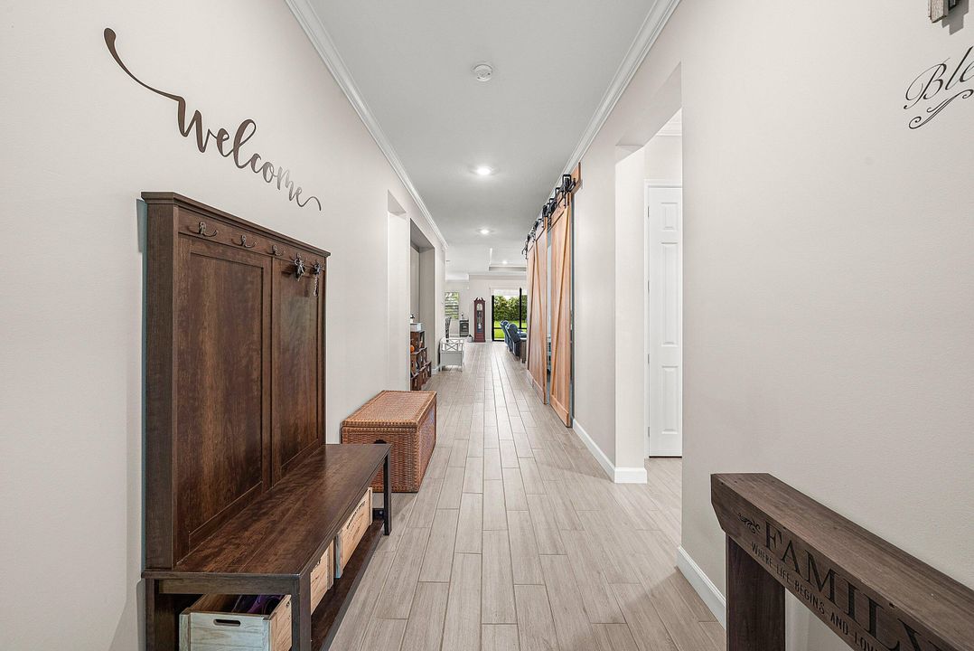 For Sale: $699,000 (3 beds, 3 baths, 2635 Square Feet)