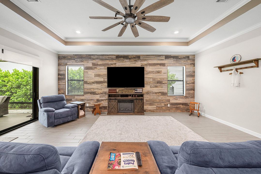 For Sale: $699,000 (3 beds, 3 baths, 2635 Square Feet)