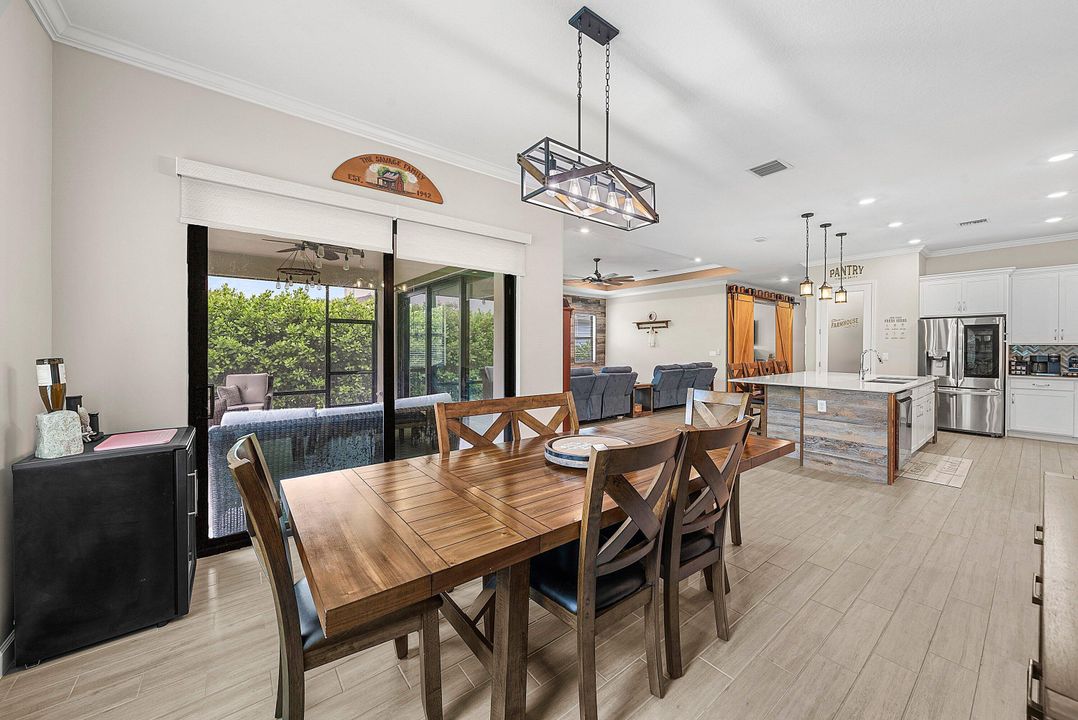 For Sale: $699,000 (3 beds, 3 baths, 2635 Square Feet)