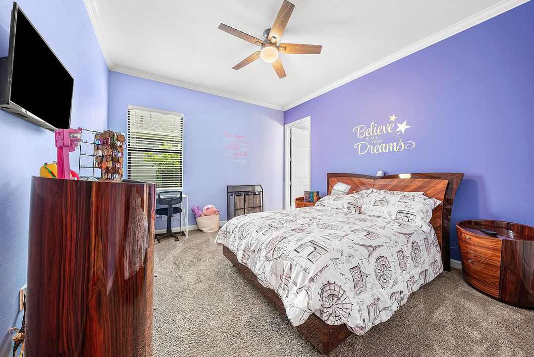 For Sale: $699,000 (3 beds, 3 baths, 2635 Square Feet)