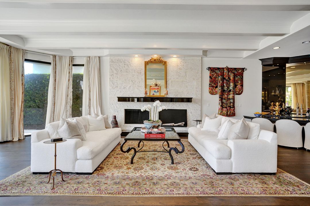 Active With Contract: $3,999,000 (4 beds, 4 baths, 4850 Square Feet)