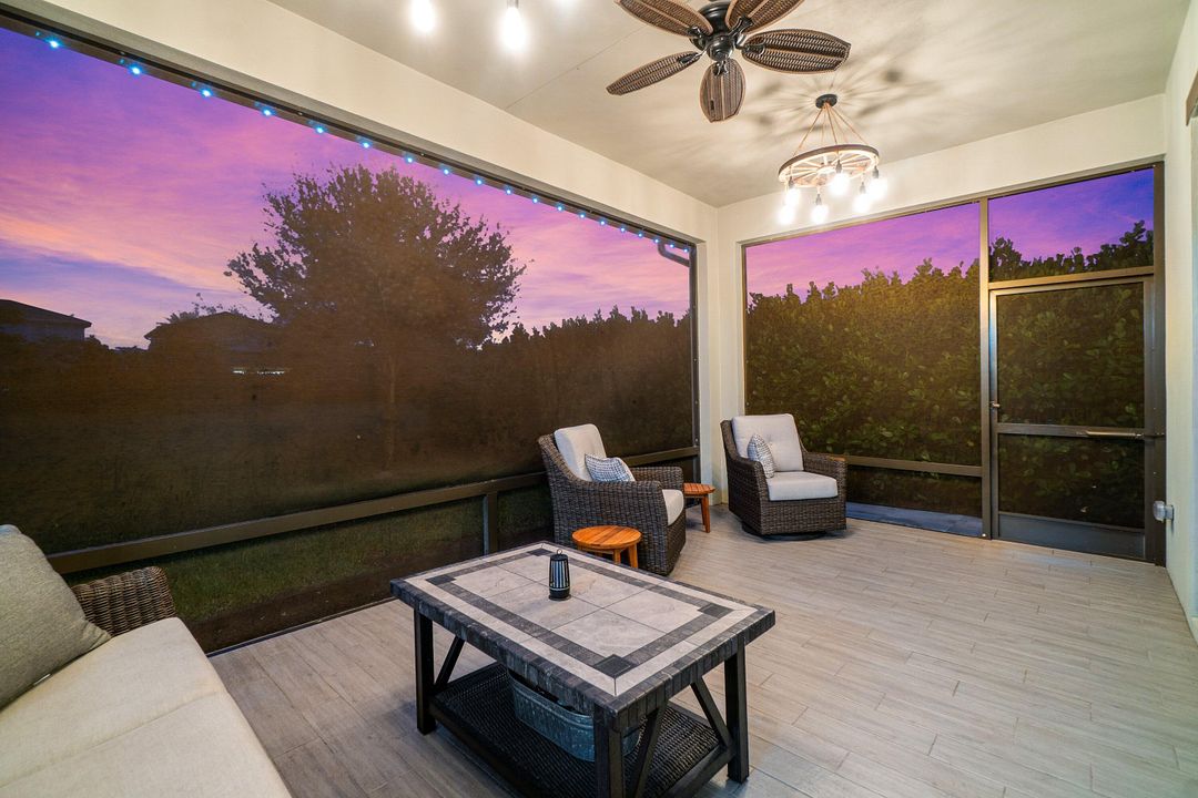 For Sale: $699,000 (3 beds, 3 baths, 2635 Square Feet)