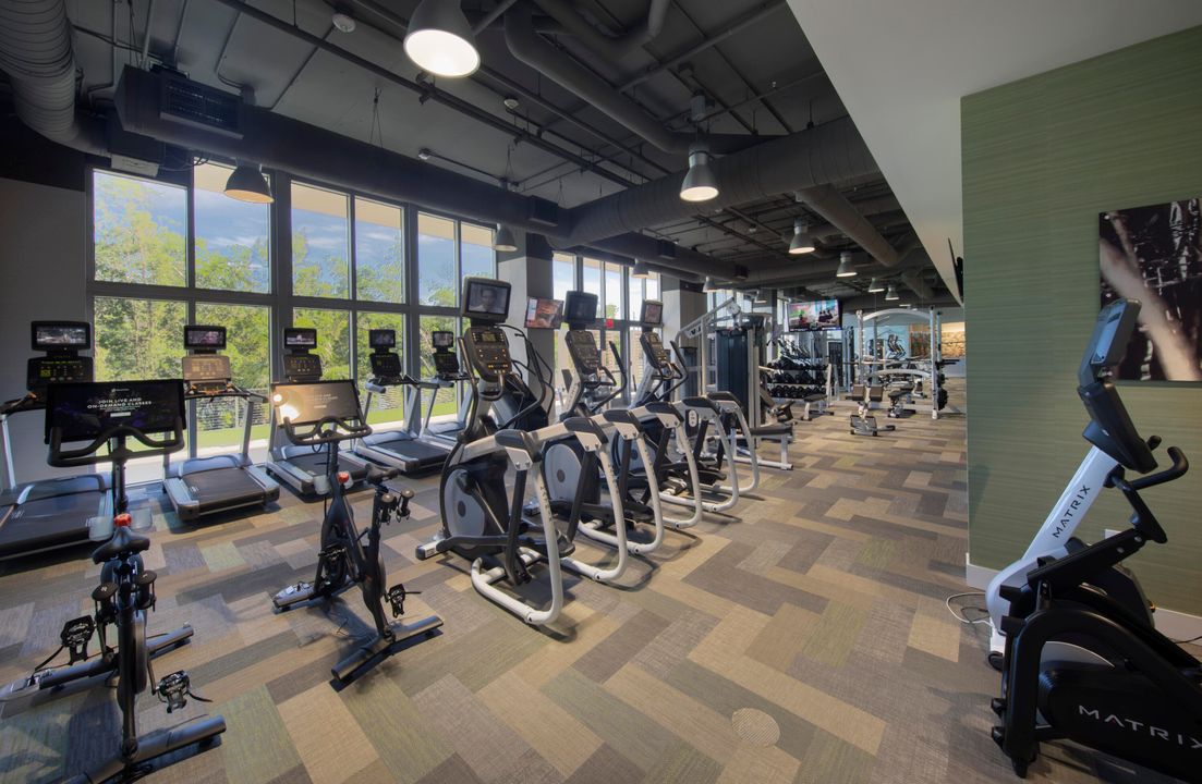 Active With Contract: $875,000 (3 beds, 2 baths, 1556 Square Feet)