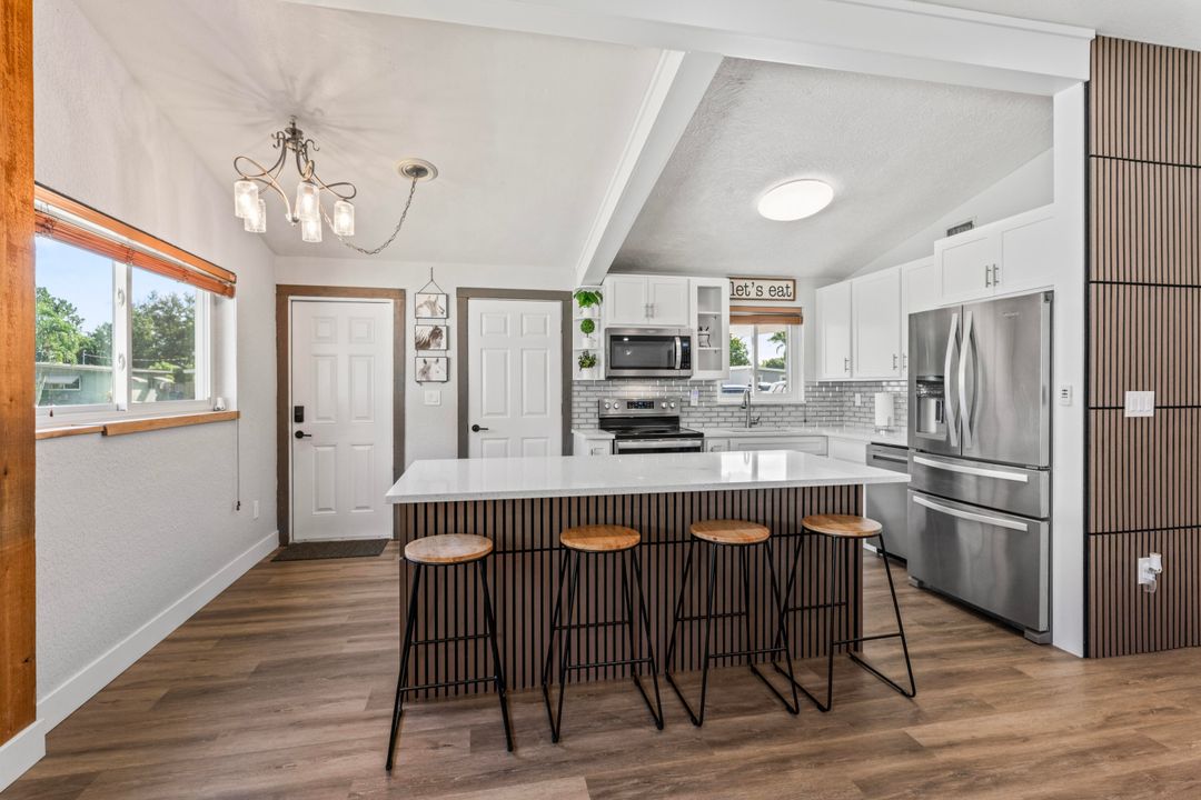 Recently Sold: $485,000 (3 beds, 2 baths, 1125 Square Feet)