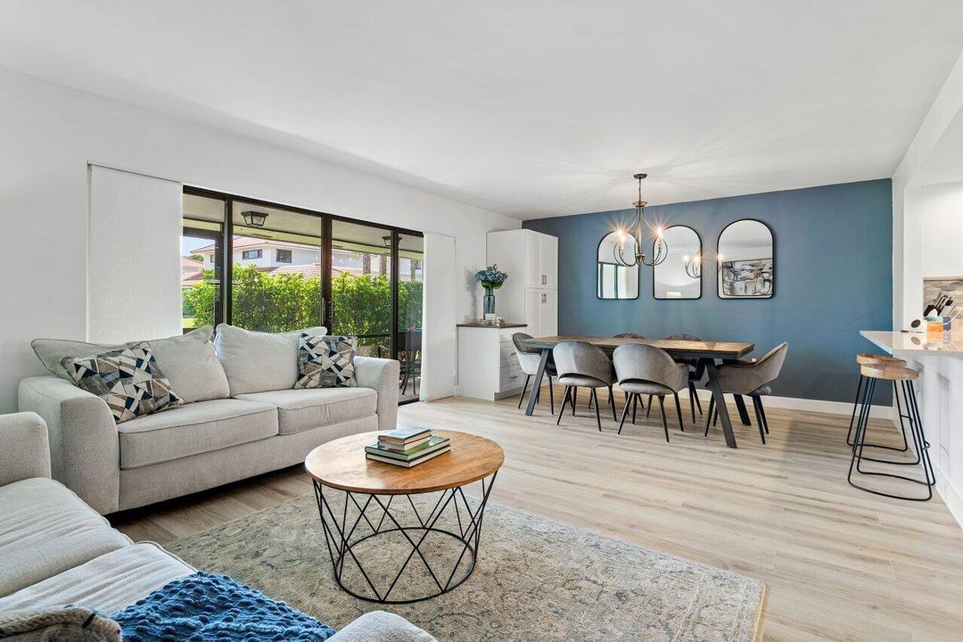 For Sale: $299,000 (1 beds, 1 baths, 1020 Square Feet)