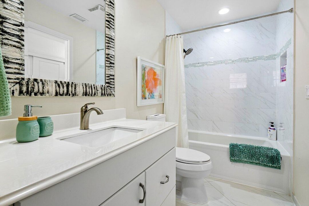 For Sale: $299,000 (1 beds, 1 baths, 1020 Square Feet)