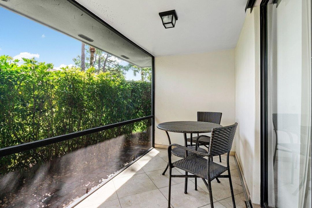 For Sale: $299,000 (1 beds, 1 baths, 1020 Square Feet)