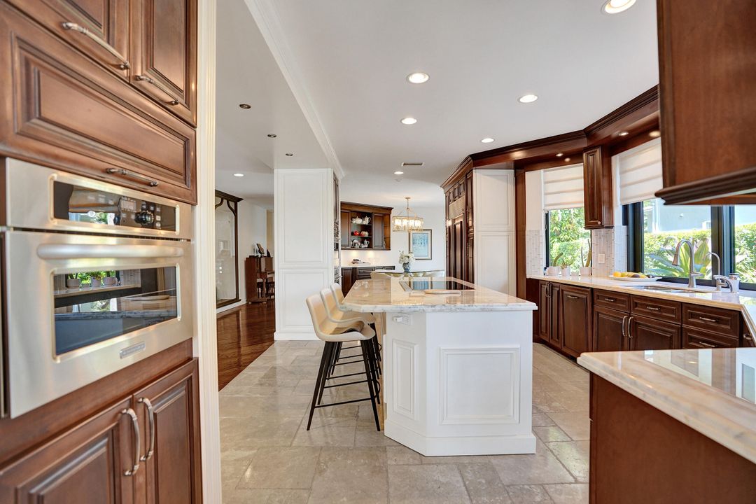 Active With Contract: $3,999,000 (4 beds, 4 baths, 4850 Square Feet)