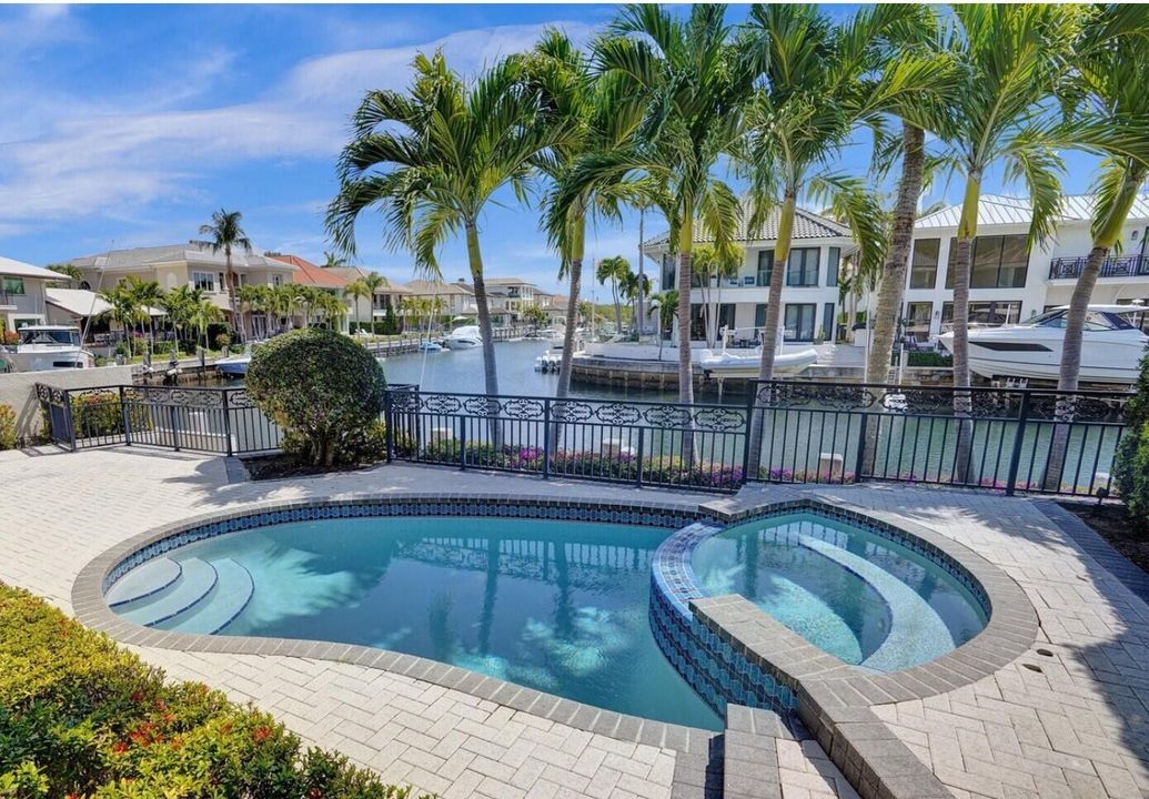 Active With Contract: $3,999,000 (4 beds, 4 baths, 4850 Square Feet)